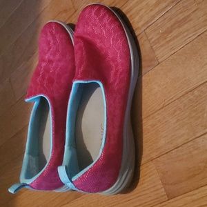 Fuschia tennis shoes